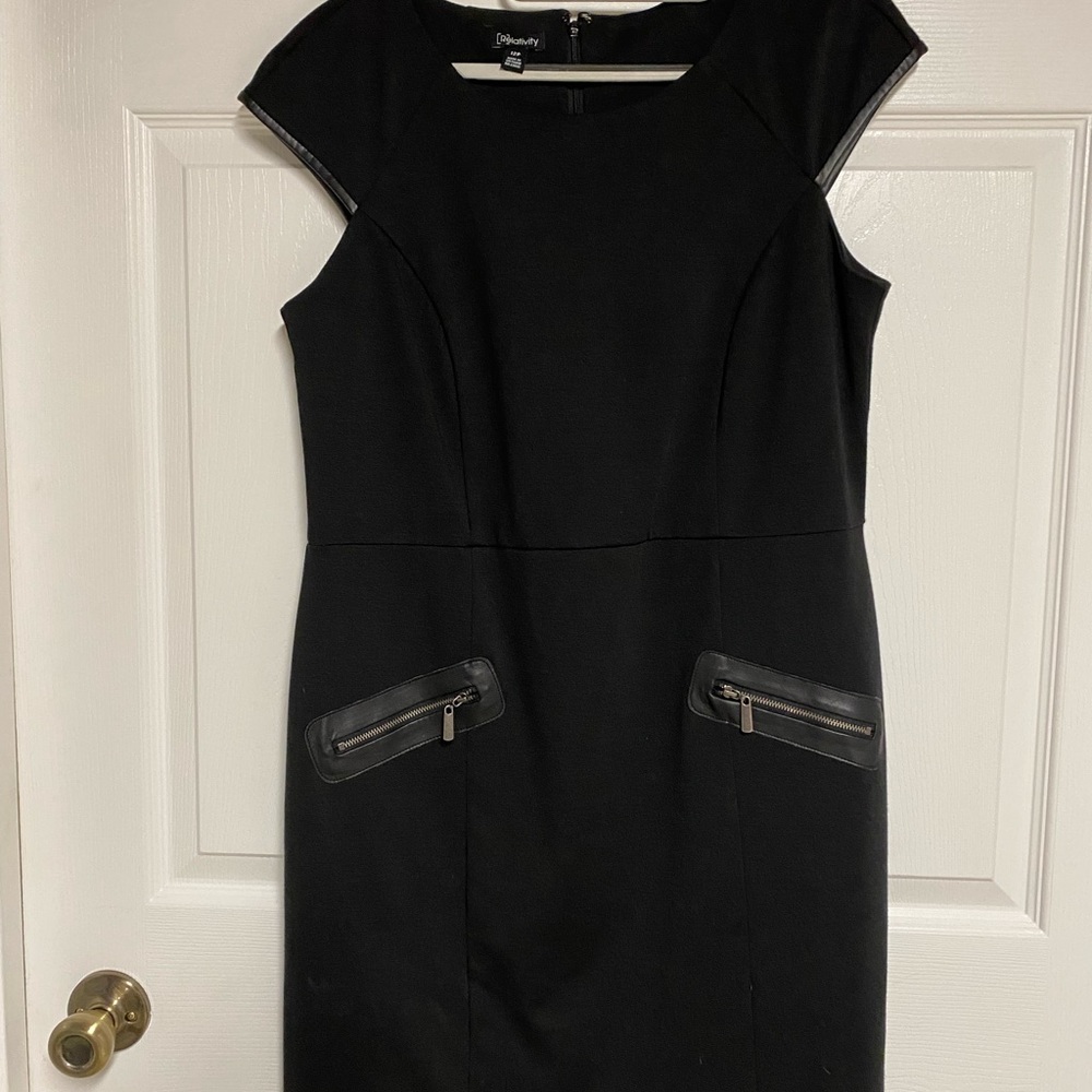 Relativity Sleevless Black Dress Size 12P